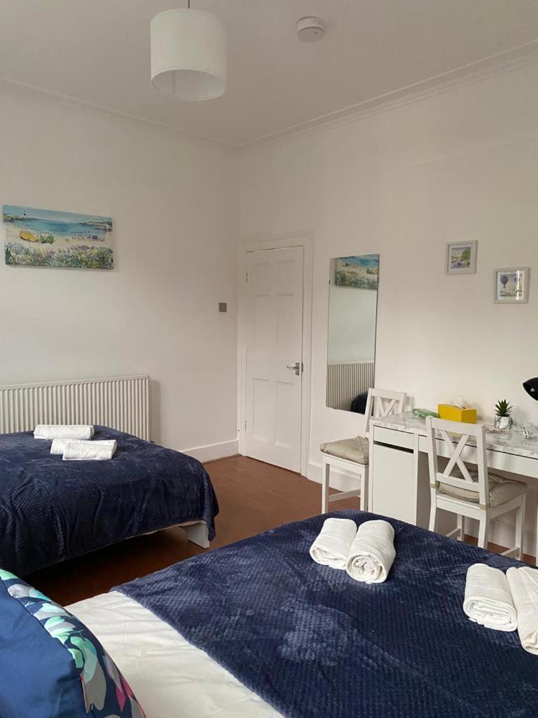 Comfy Private Rooms In Camden Town, Central London Exterior photo